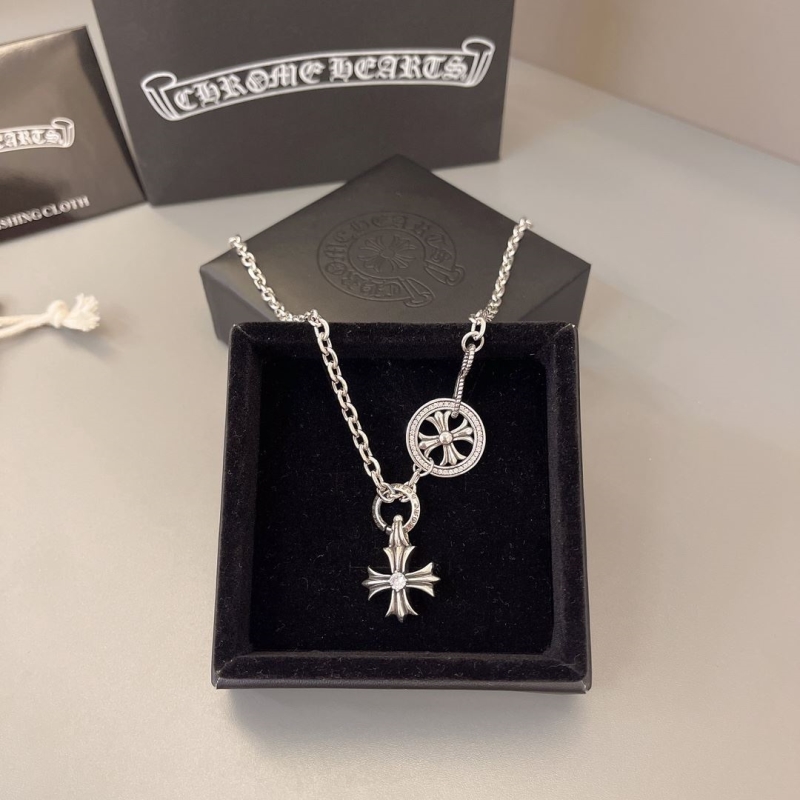 Ch**me He**ts necklaces
